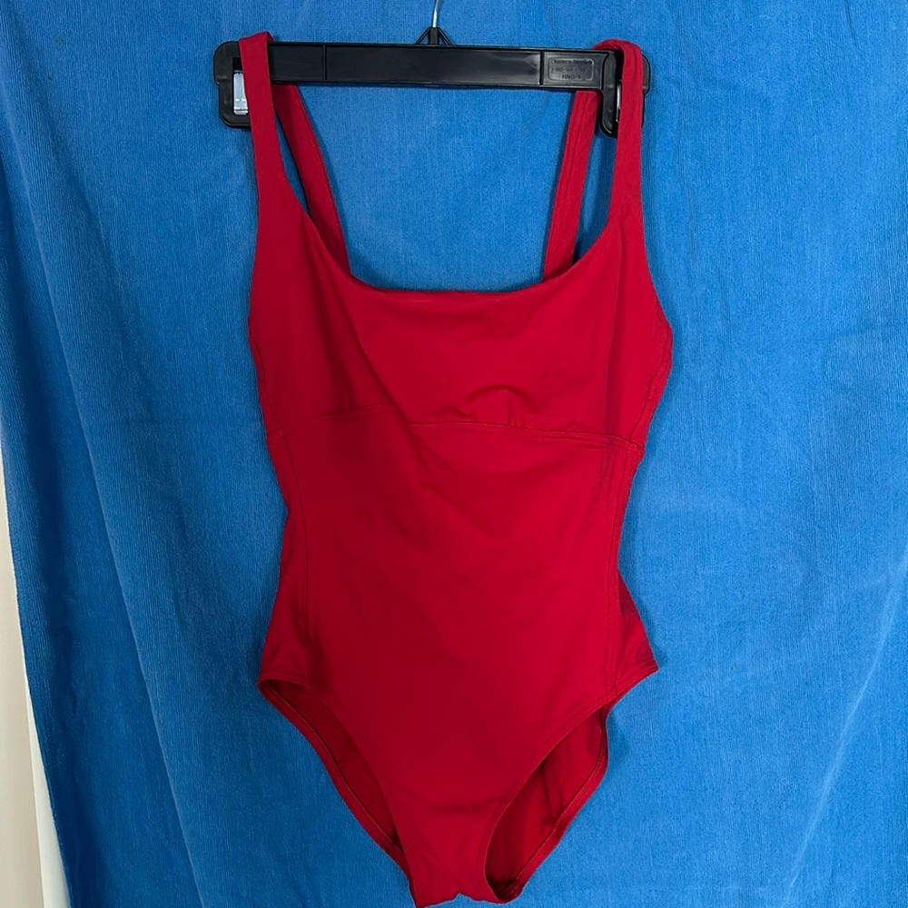 Eres one piece swimsuit in red, black or white. Each is sold separately.
